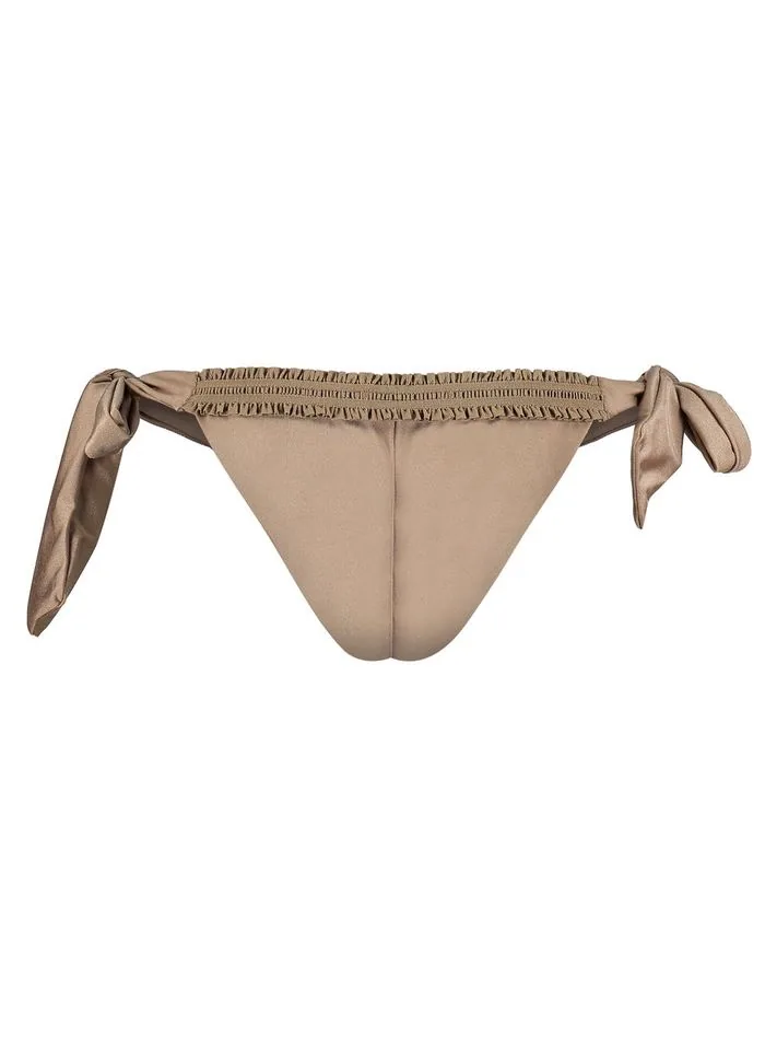 Claire – Toffee Back