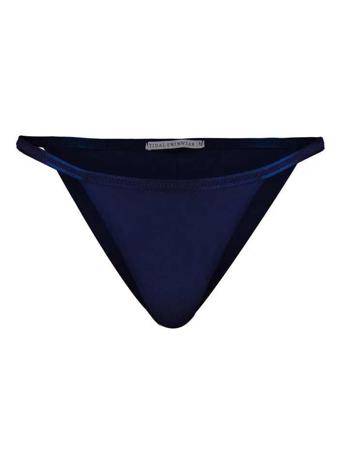 Lucy – Navy Front